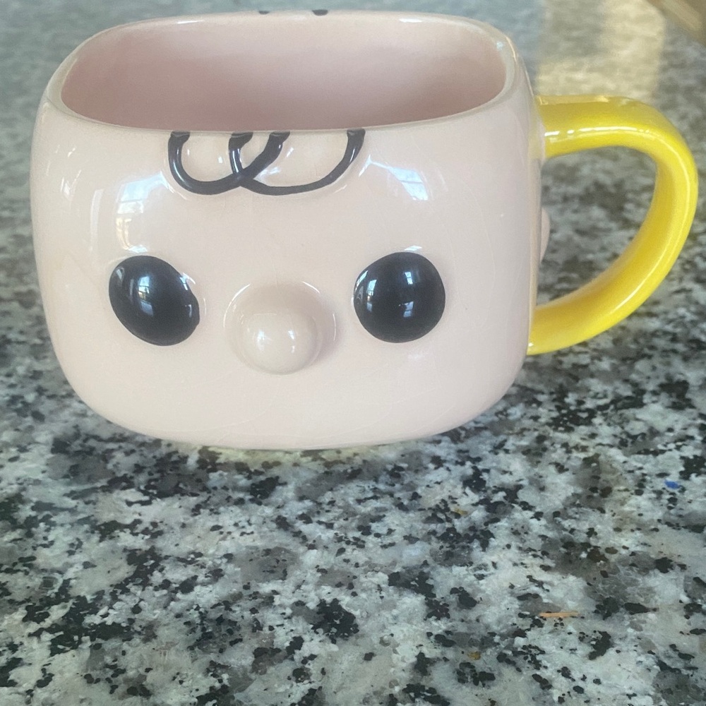 FUNKO CHARLIE BROWN Mug